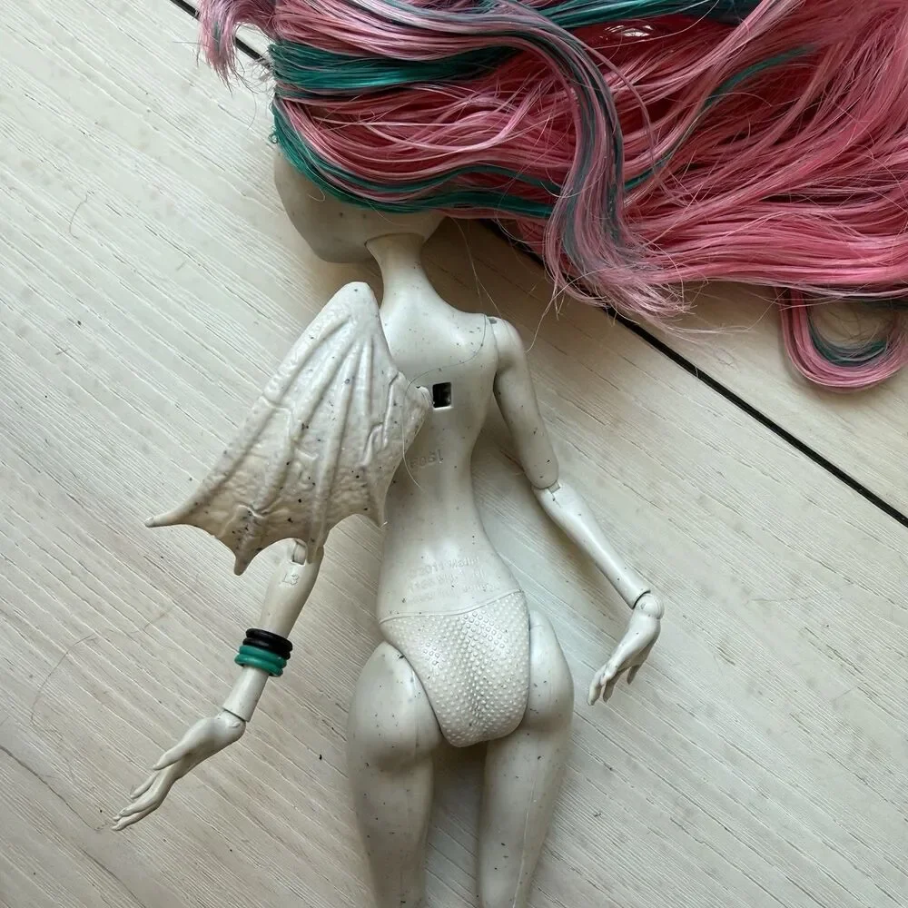 Mattel Monster High Doll Rochelle Goyle - Incomplete Missing 1 Wing & Clothes